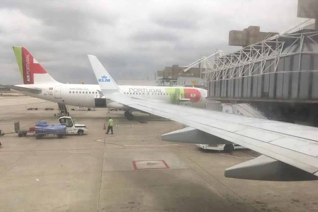 Lisbon Airport Guide → Transportation, Connections & Shops