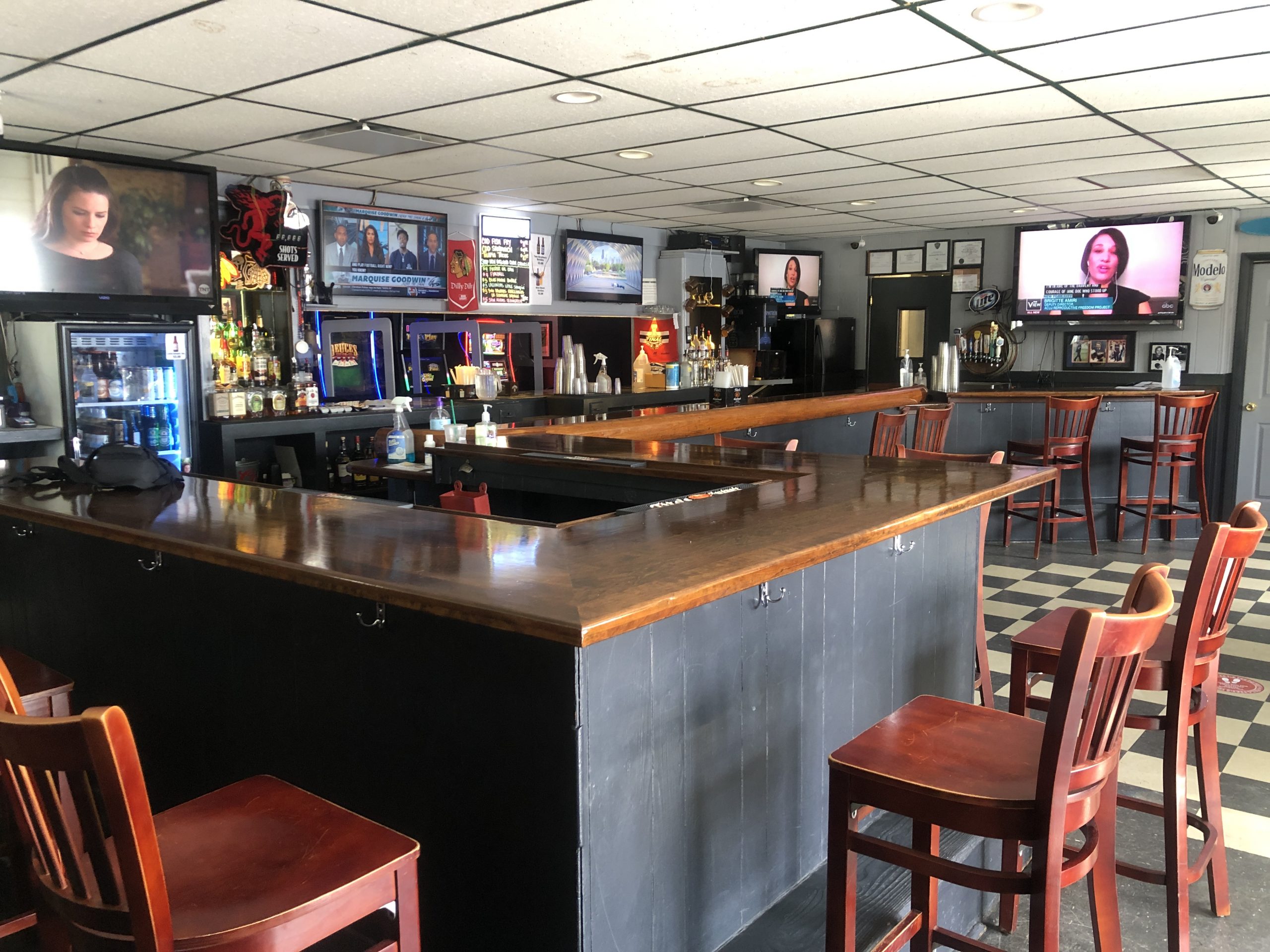 Gallery Scoreboard Bar & Grill