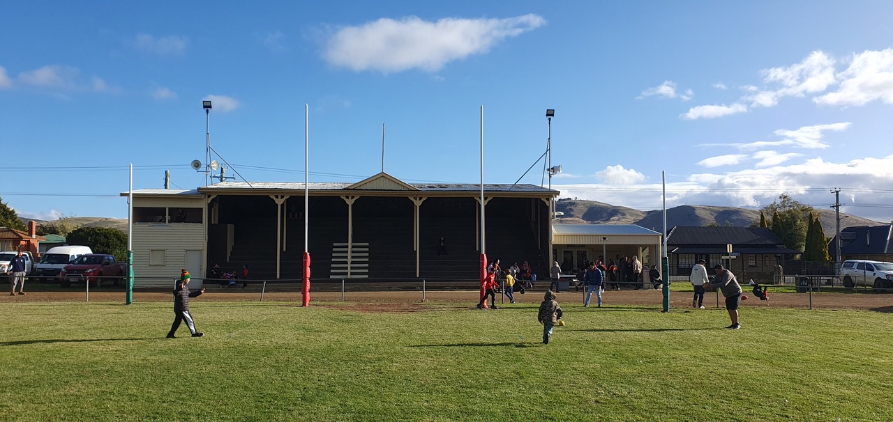 Kempton pavilion Scoreboard pressure