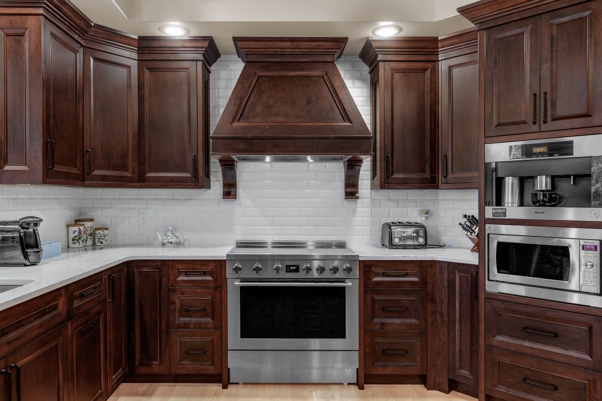 Custom Kitchen Edmonton, AB Kitchen Millwork and