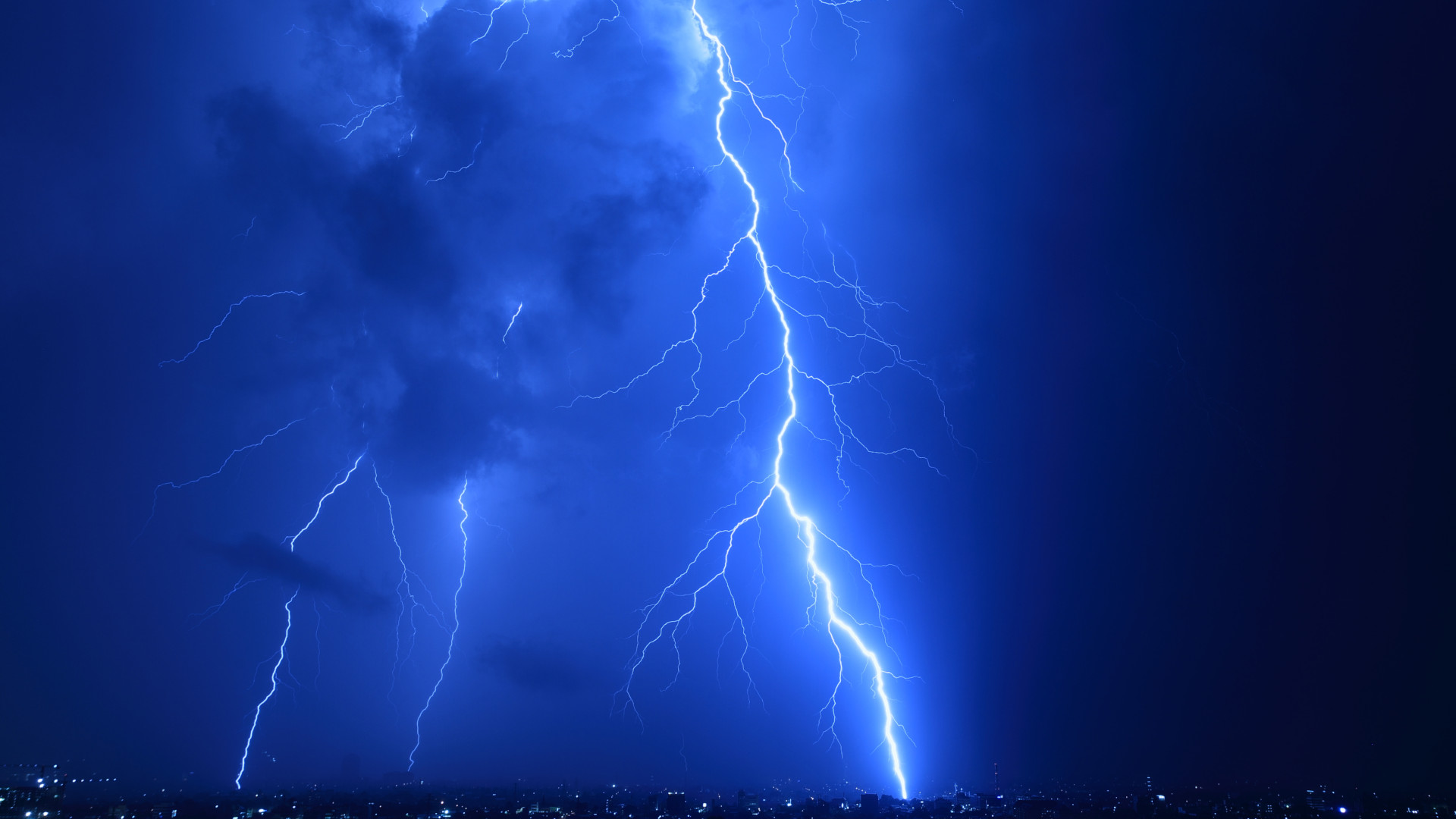 Thunderstorm Simulator