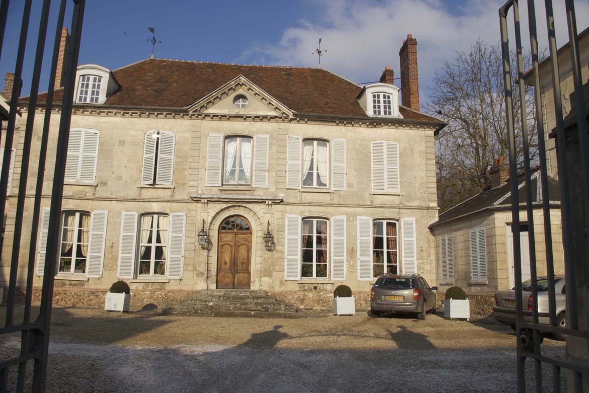 Maison bourgeoise 19ème siècle en Ile de France , lieu de tournage