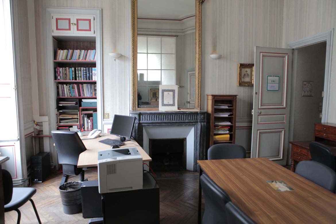 Bureau notaire Paris , lieu de tournage Scouting location