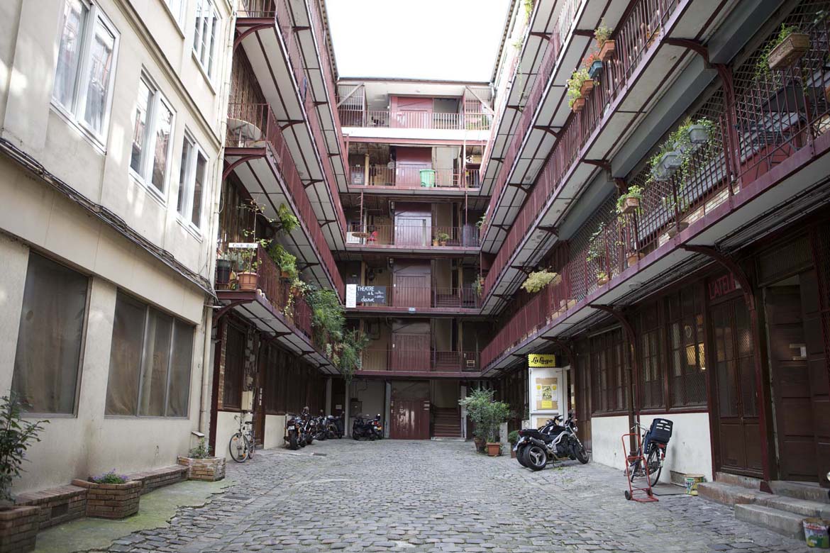 Appartement coursive à Paris , lieu de tournage Scouting location