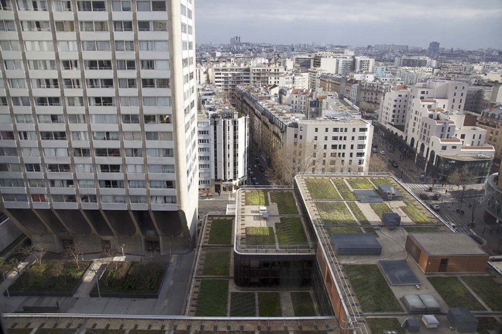 Appartement décoration année 1970, vue Paris , lieu de tournage