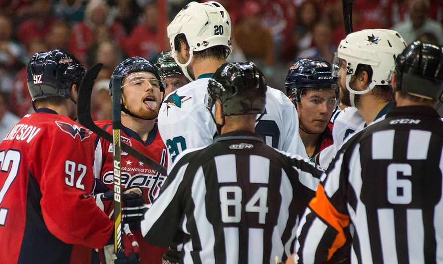 Tonight’s NHL Referees & Linesmen 11/26/14 Scouting