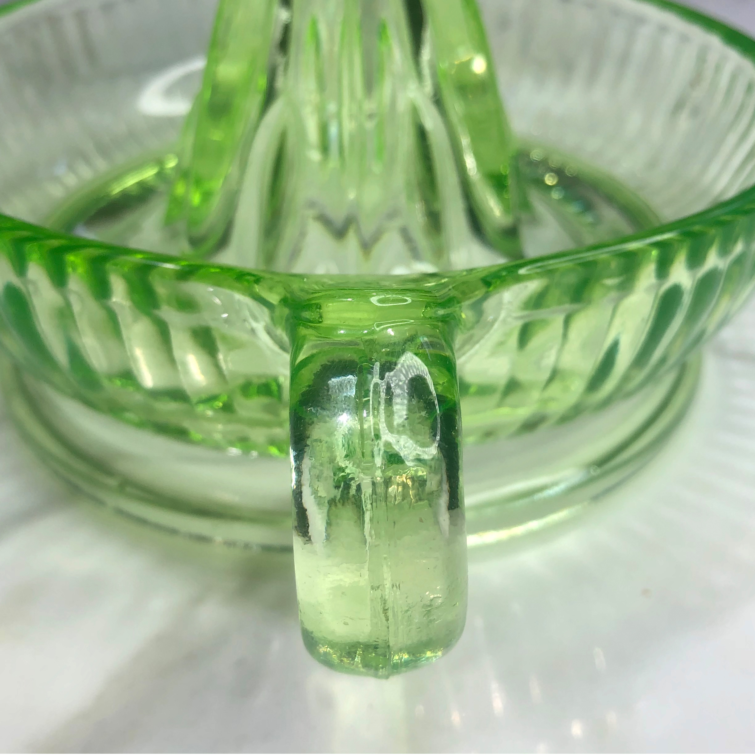 Vintage Green Depression Aurora Glass Citrus Juice Reamer Scranton