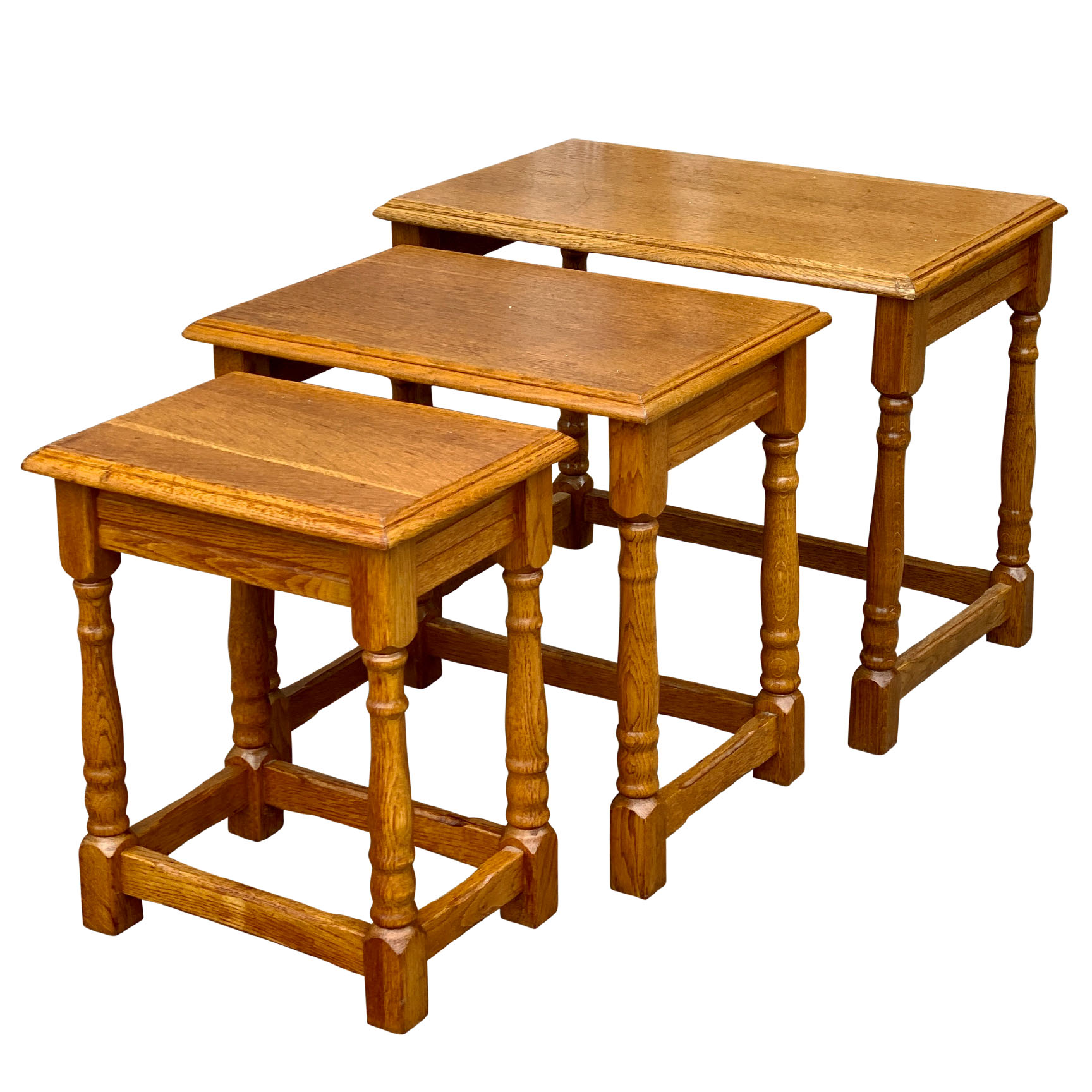 Antique Farmhouse Country Oak Traditional Nesting Tables Set of 3