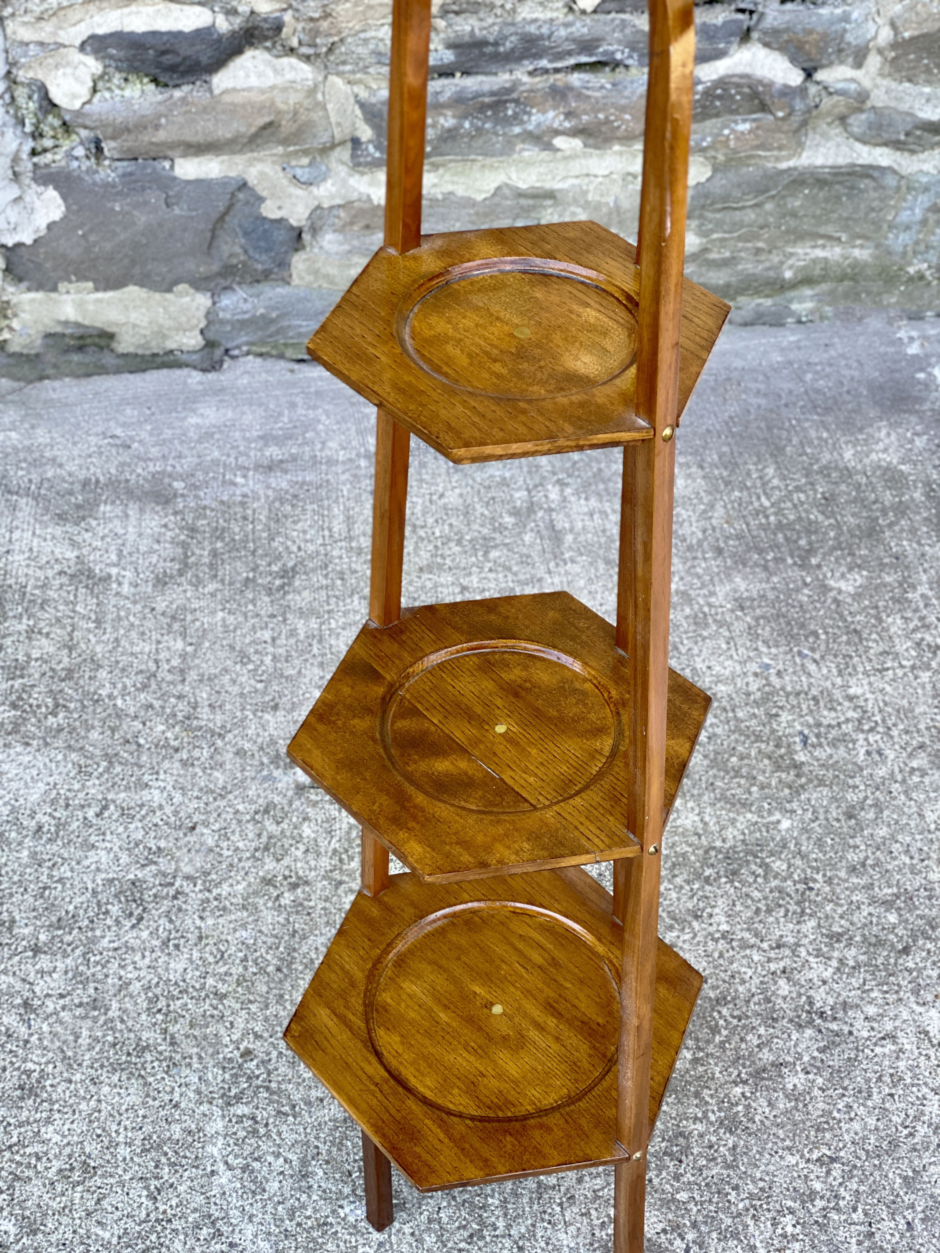 Vintage Traditional Farmhouse Pine 3Tiered Plant Shelf Etagere