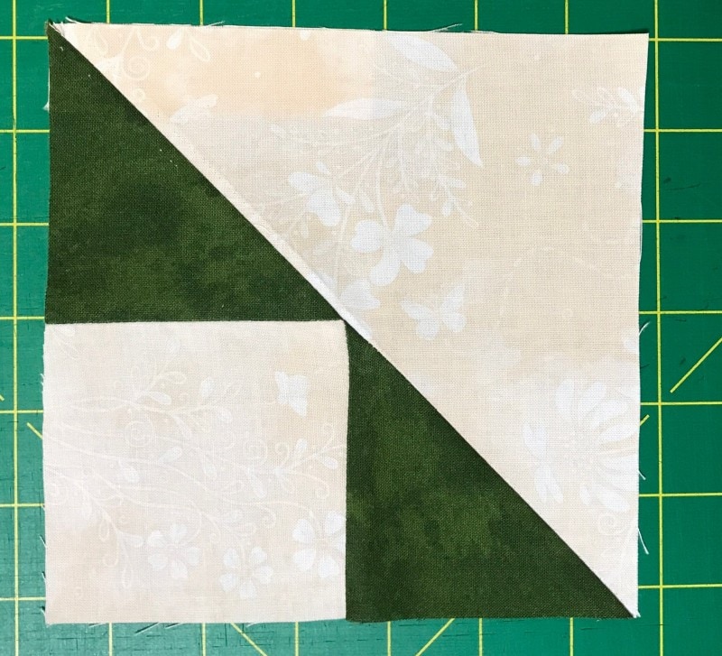 Scrapdash Tutorials ⋆ How to Make a Shaded FourPatch Quilt Block