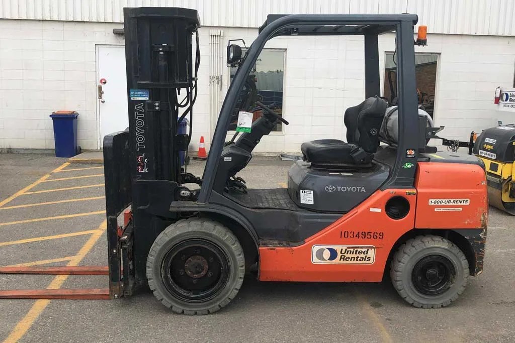 Used Forklift Buyer in UAE +971 56 921 3754