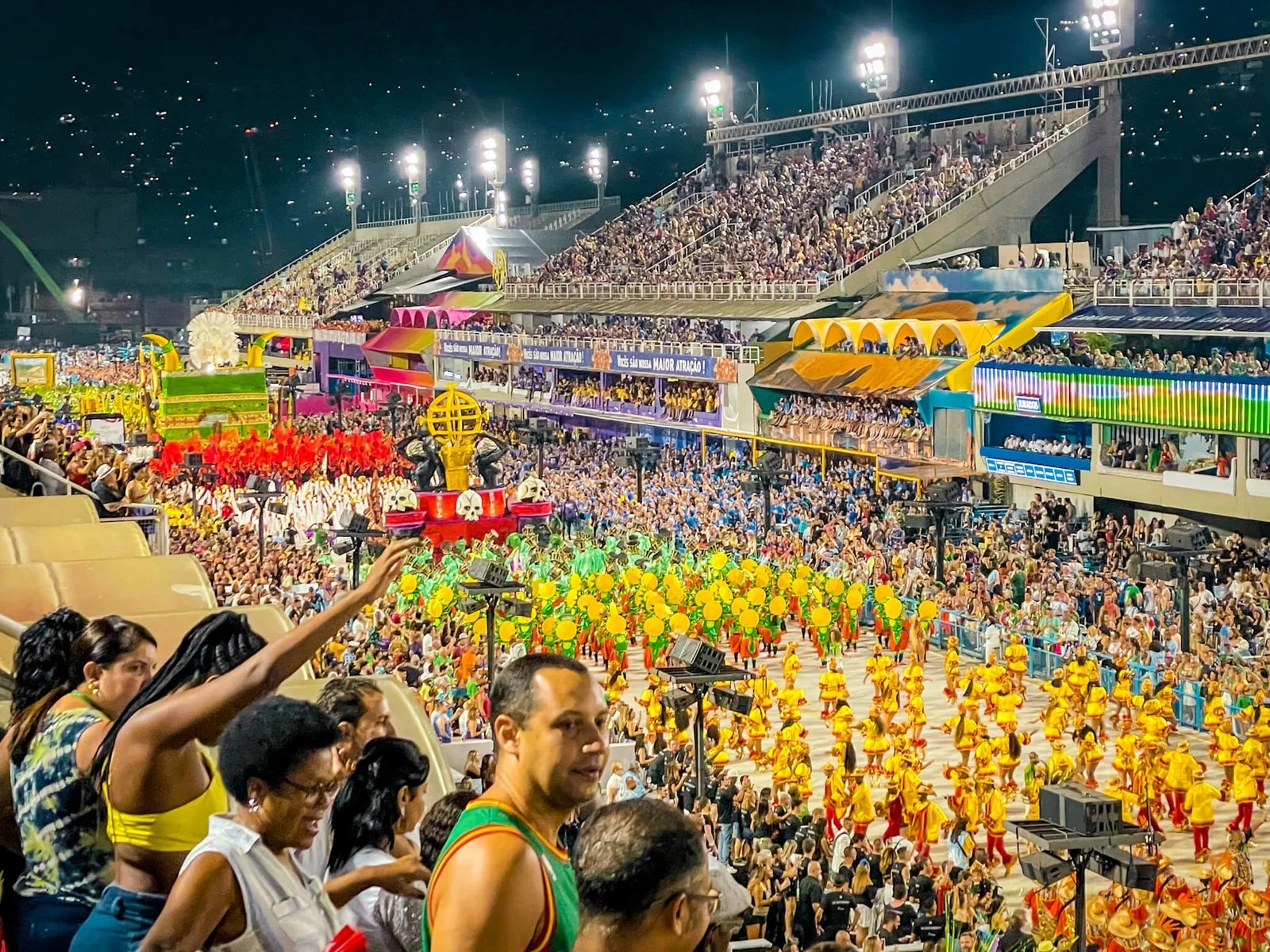 A Complete Guide to Visiting the Carnival in Brazil Scratch your mapa
