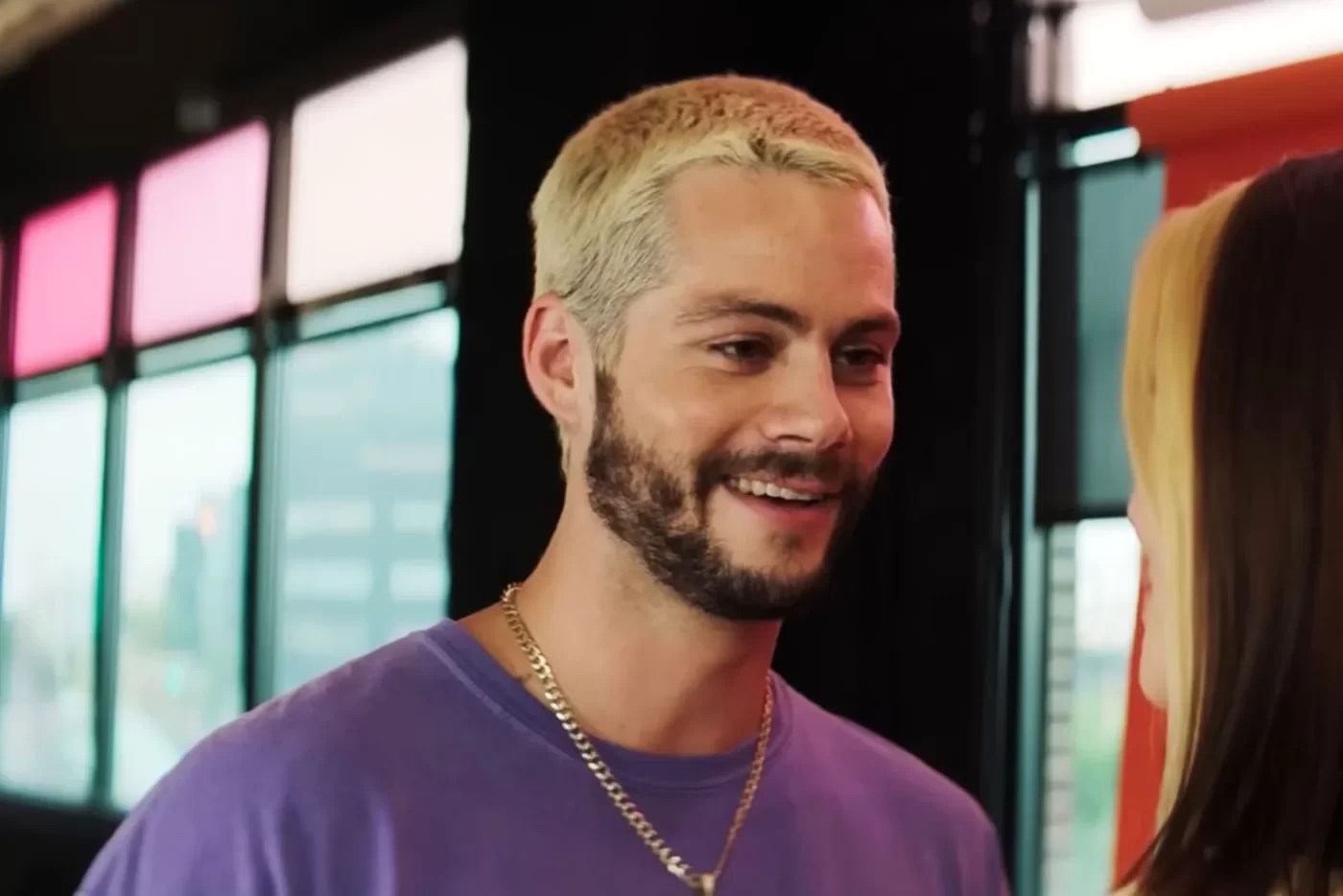 Not Okay, Dylan O'Brien si è sentito a disagio durante la scena di