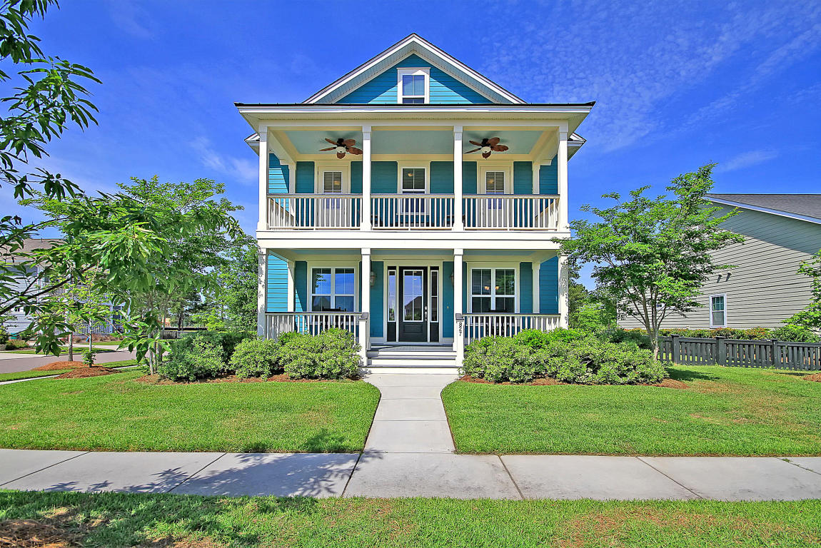 Carnes Crossroads Beauty For Sale! Amy Nienstedt, Realtor