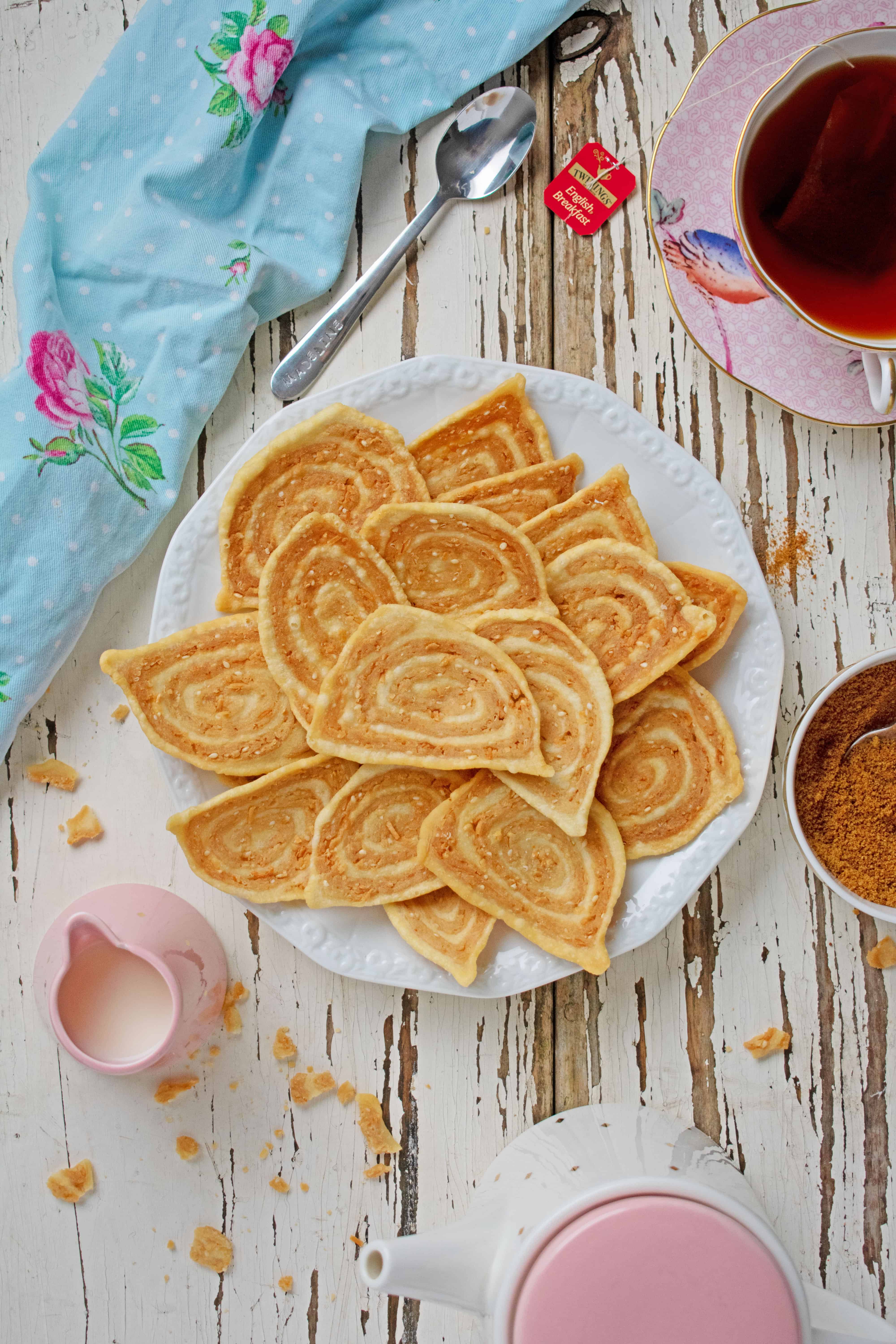 vietnamese pig’s ear biscuits – banh tai heo
