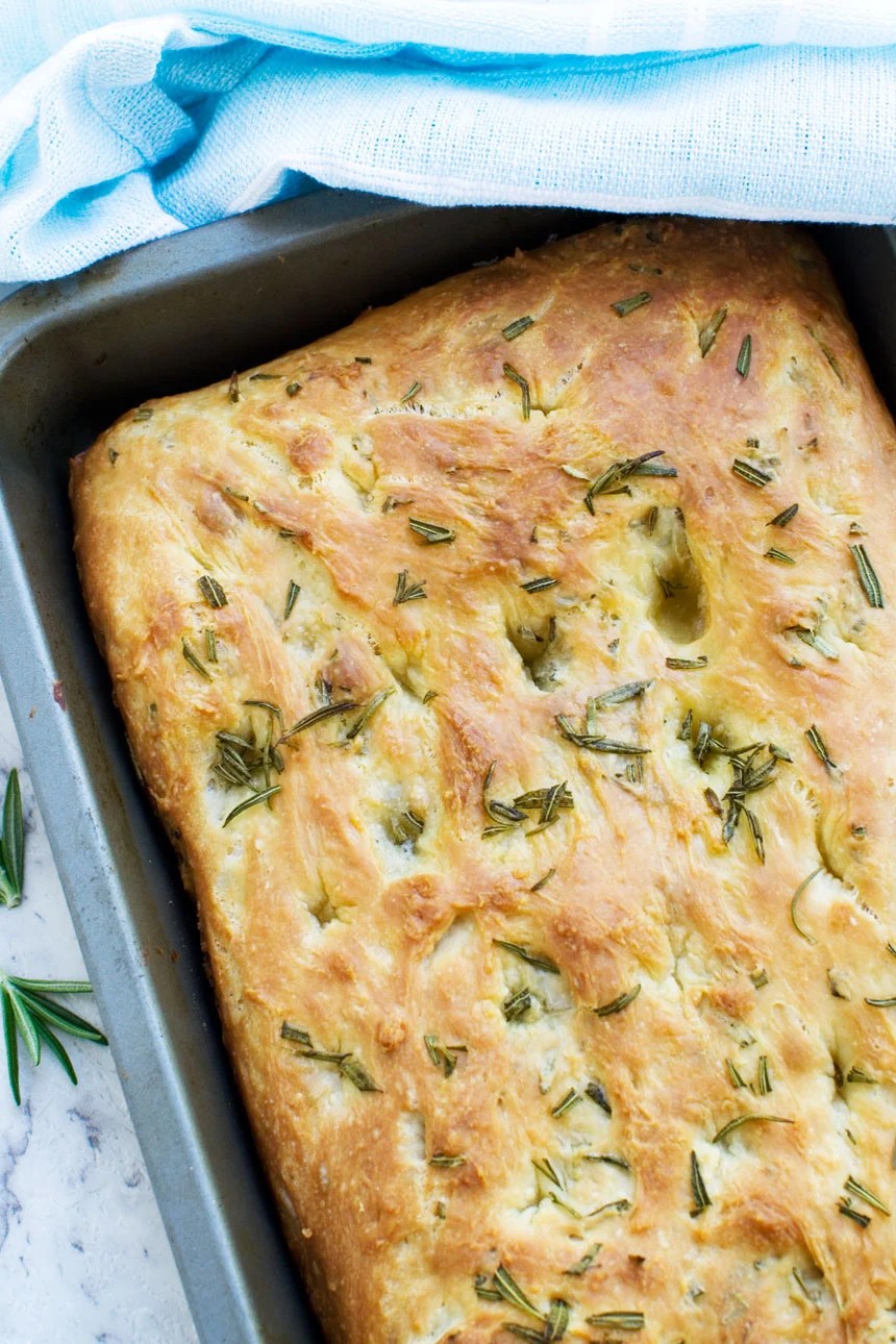 Shockingly easy Italian focaccia bread (noknead!) Scrummy Lane