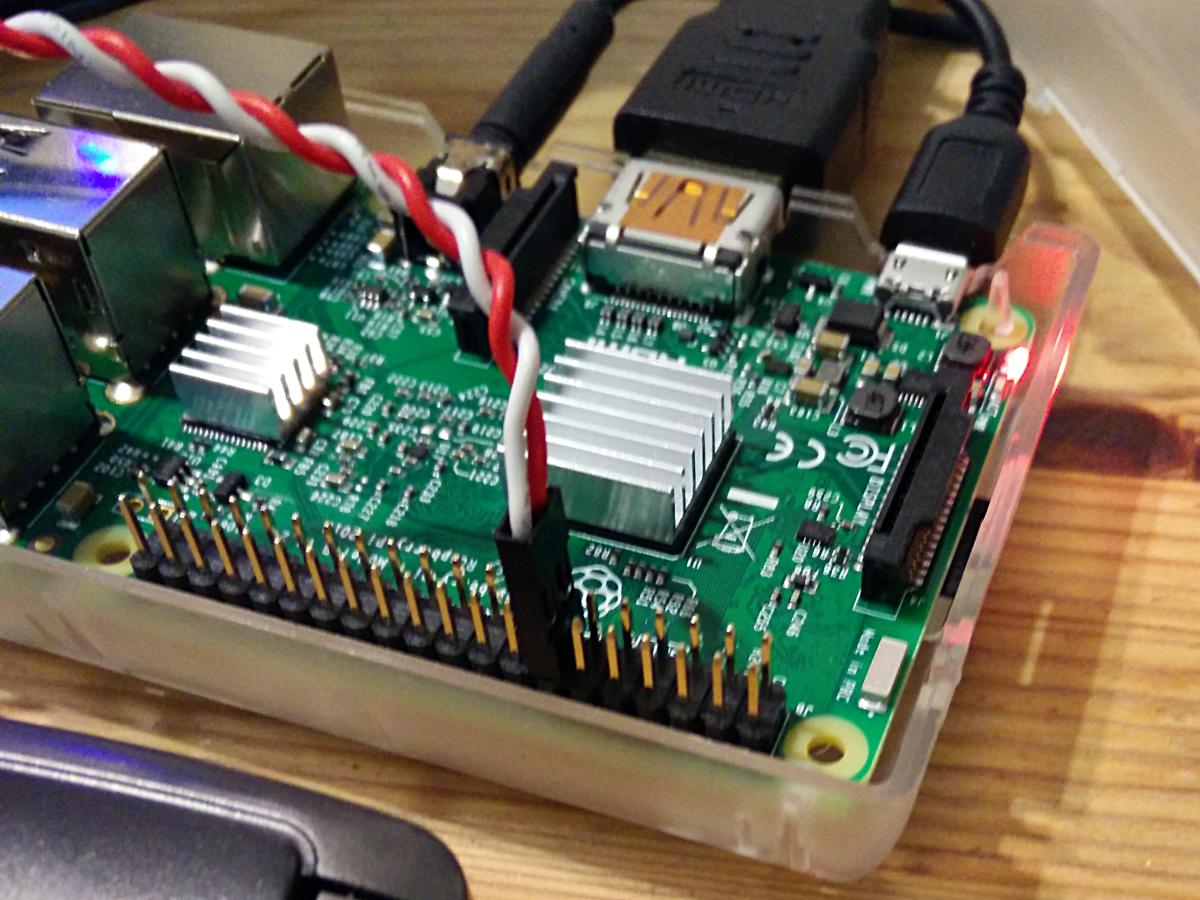 Combined Restart / Shutdown Button for Raspberry Pi We Saw a Chicken