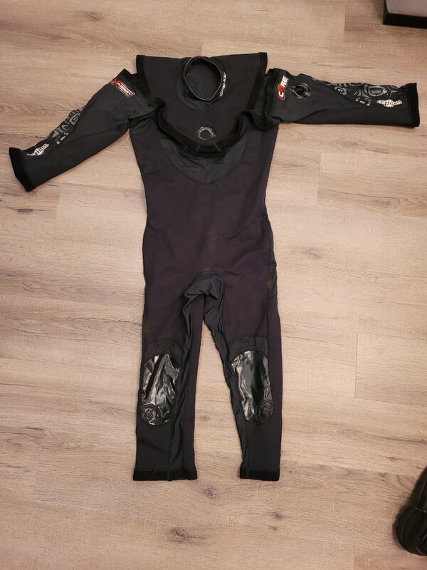 Closed Whites Fusion Bullet Drysuit SM/MD, Wheezle Xtrm+ Undergarment