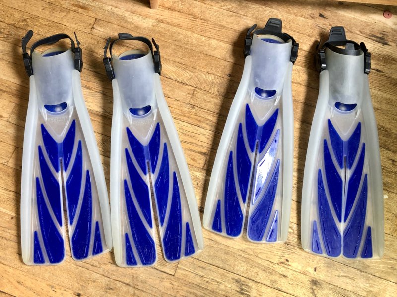 Closed Atomic Aquatics Split Fins (Liquid Blue/White Size Medium