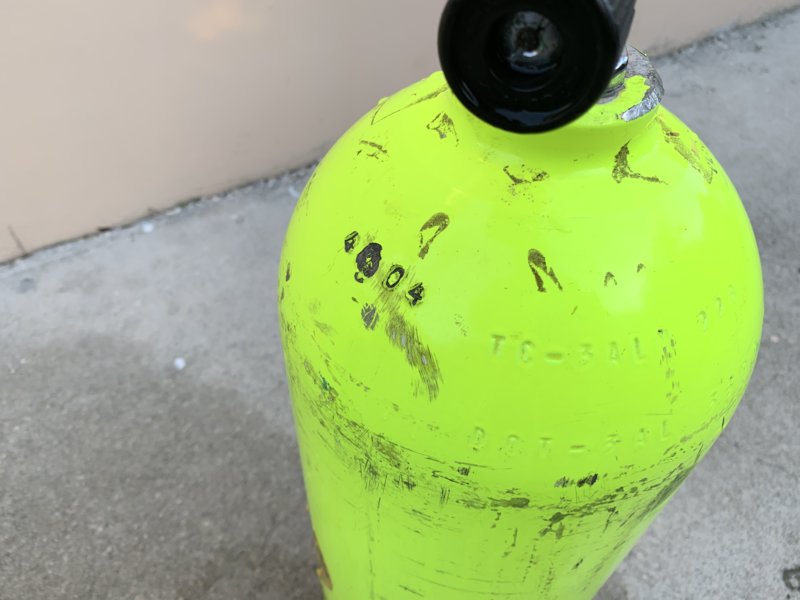 Closed 100 Cubic Foot Luxfer Aluminum Tanks ScubaBoard