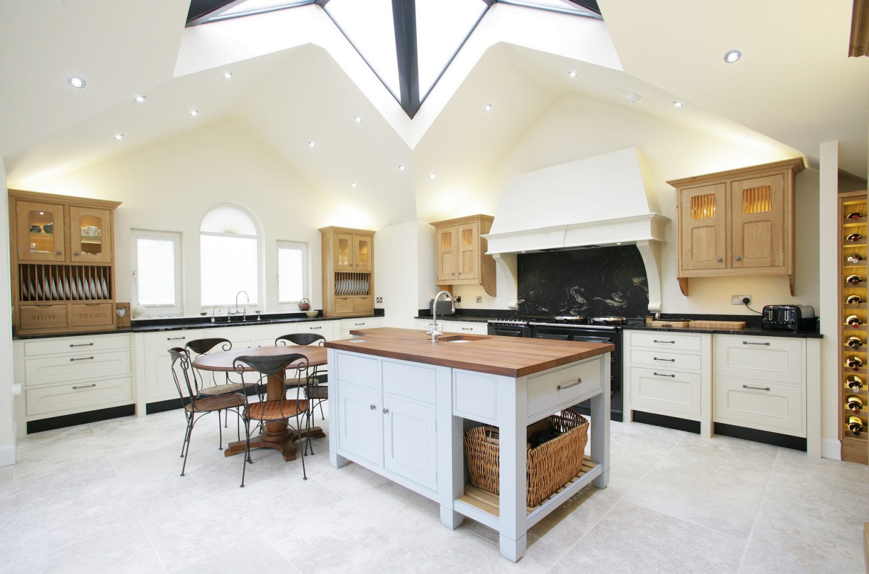 Traditional Kitchens Bespoke & Luxury Kitchens in Perth, Edinburgh