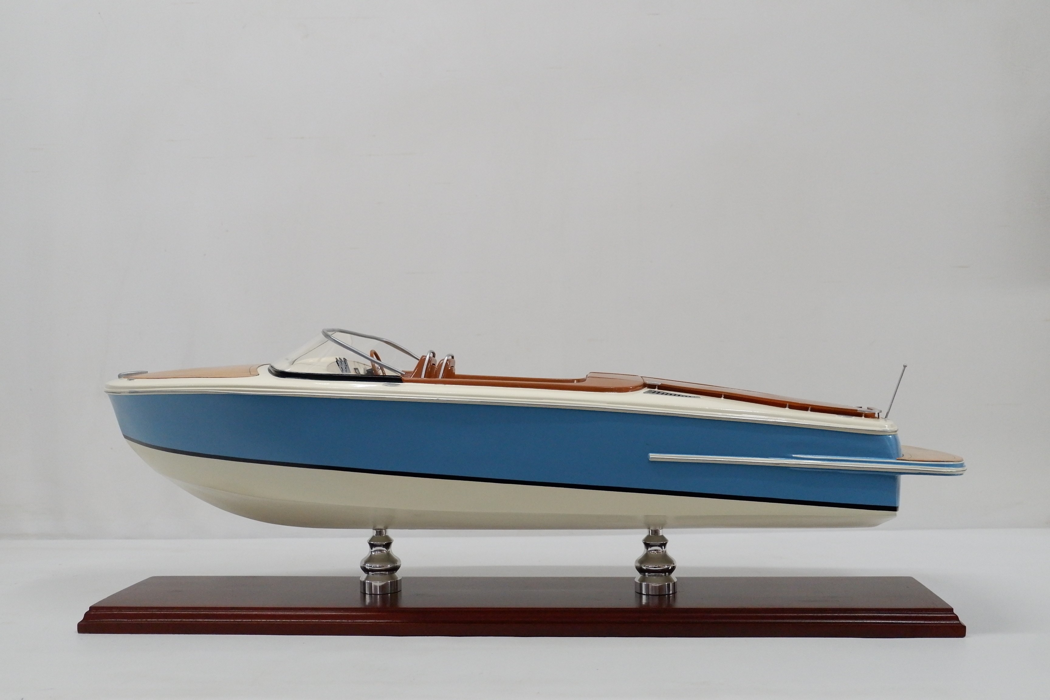 SD Model Makers > Custom Power Boat Models > Chris Craft