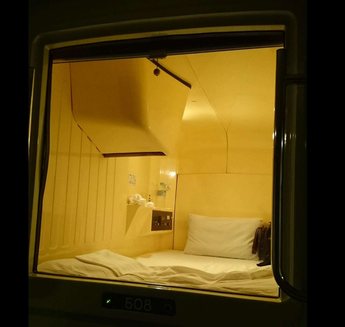 カプセルホテルの利用方法を写真付きで解説 いまカナダ