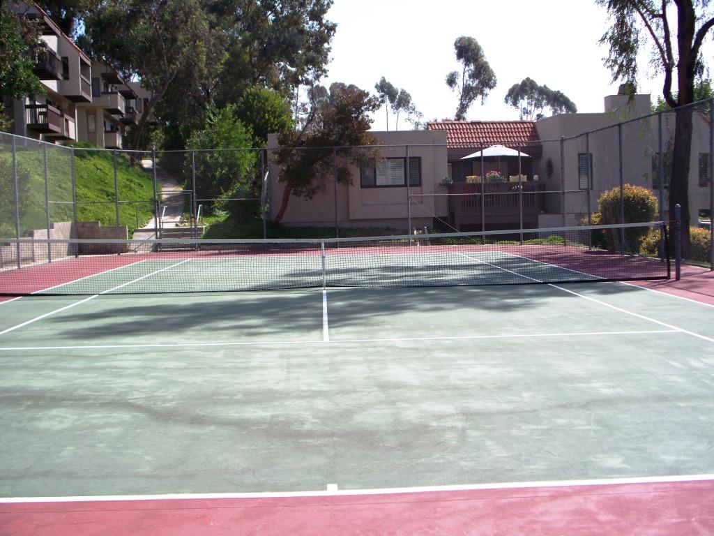 Quiet & Safe Off Campus Housing Tennis Court