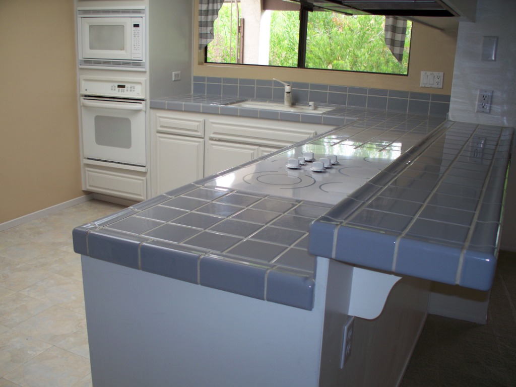 ROOMS for Rent in MODERN, LUXURY TOWNHOUSE with Pool/Jacuzzi/Tennis