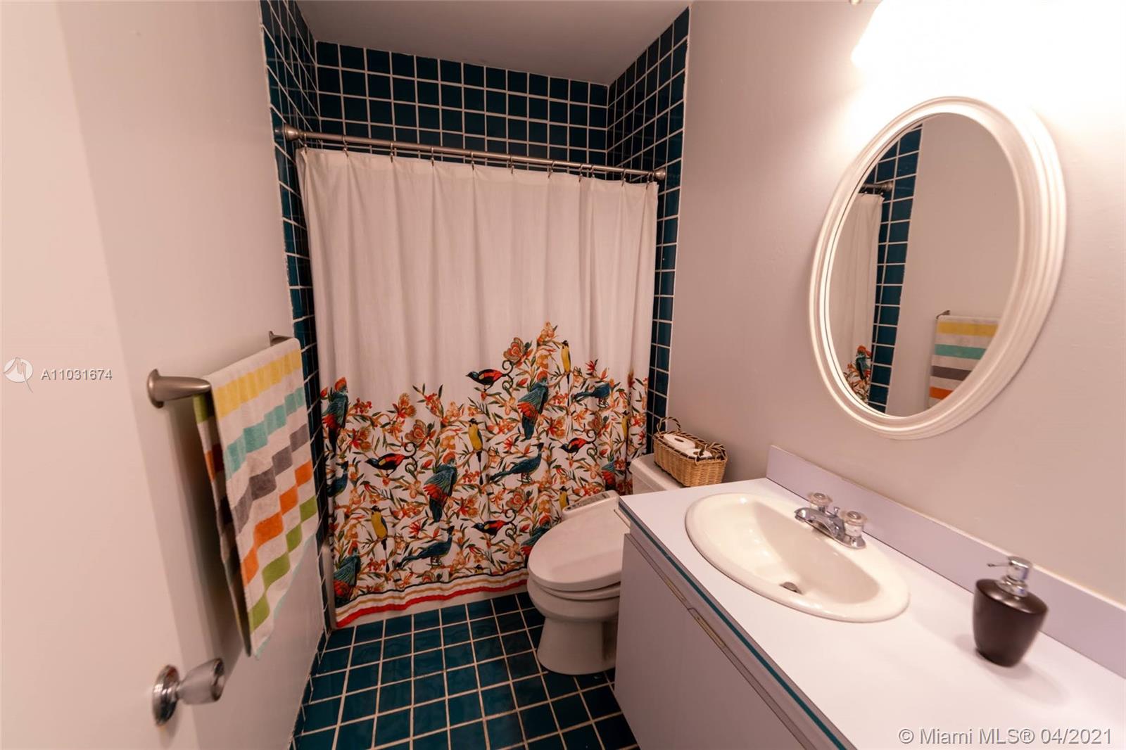 Large 3/2 with Pool Near Tropical Park Sea Grove Realty