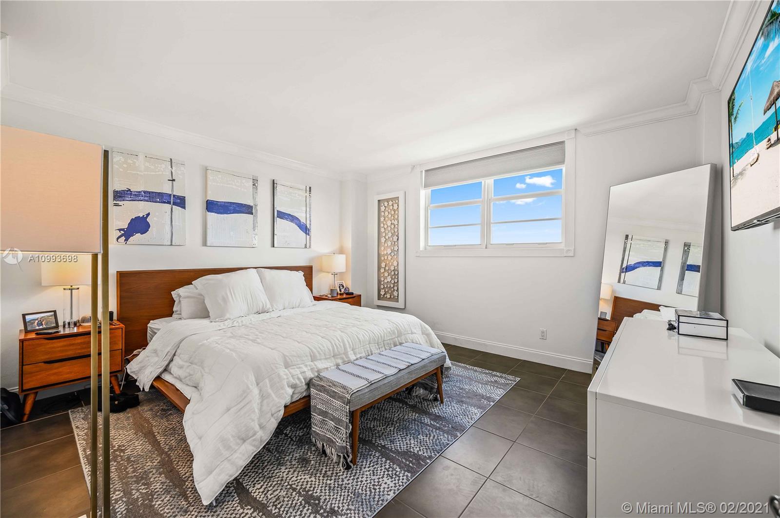 Remodeled One Bedroom in the Gables' Edgewater Sea Grove Realty
