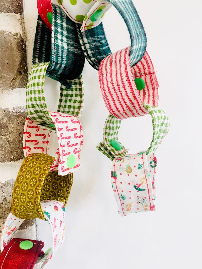 How To Make A Reusable Fabric Christmas Countdown Chain
