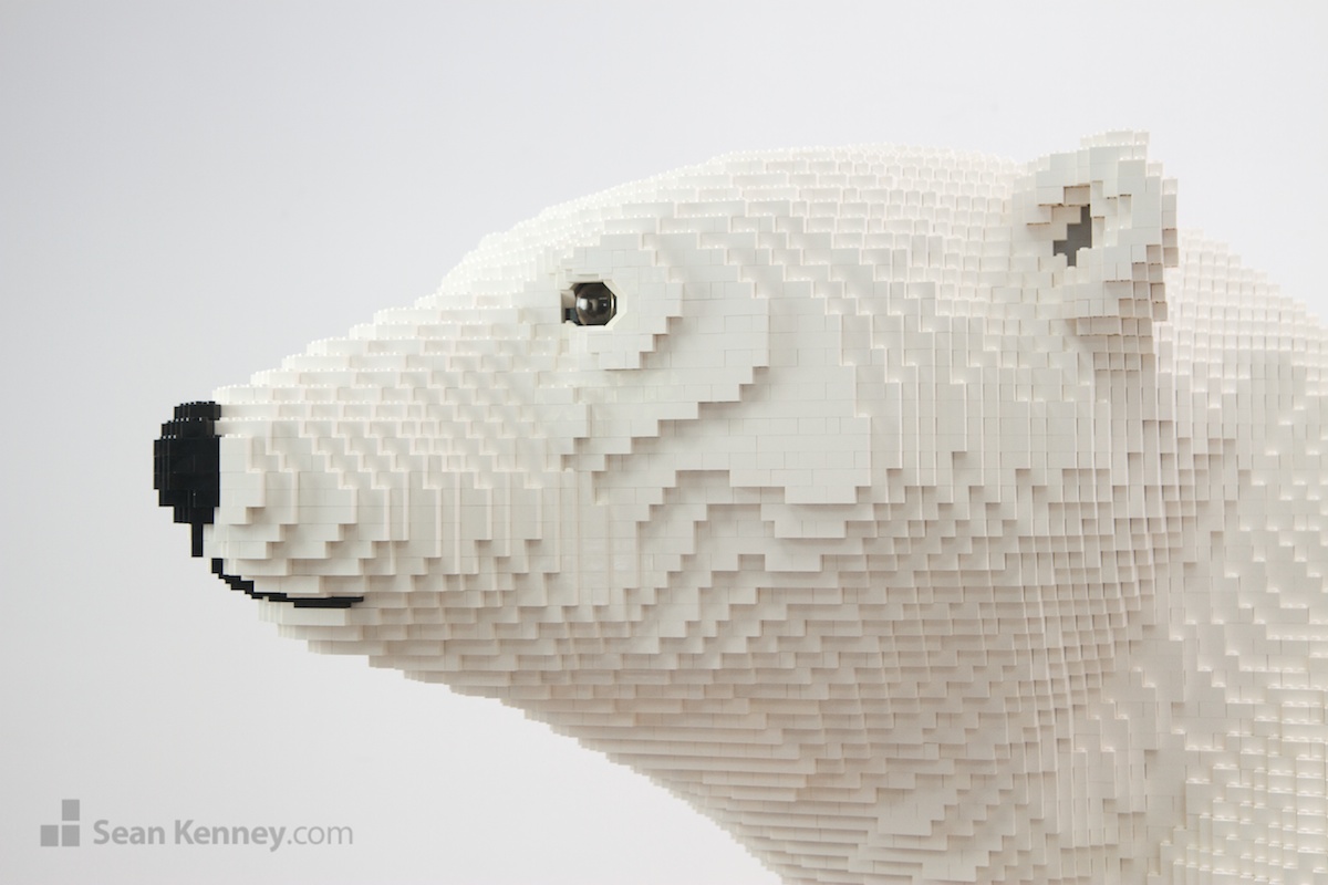 Sean Kenney's art with LEGO bricks Mother polar bear and cubs