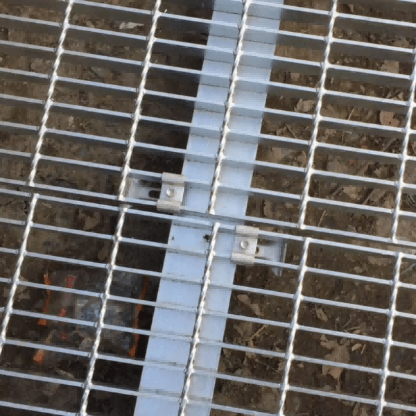 Grating Clips Seapeak Composite