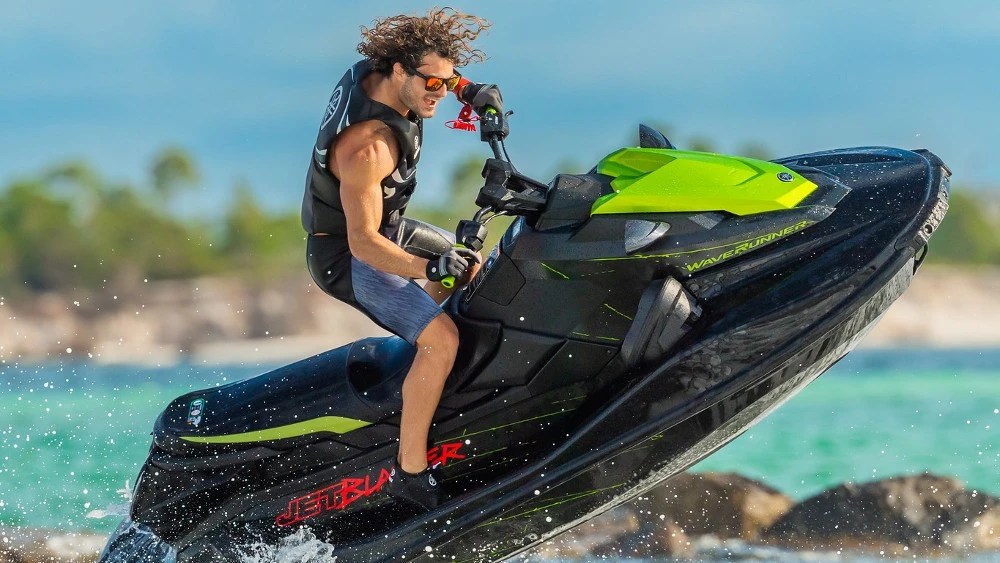 Discover the Best Jet Ski Rental Abu Dhabi Spots SEAS APP