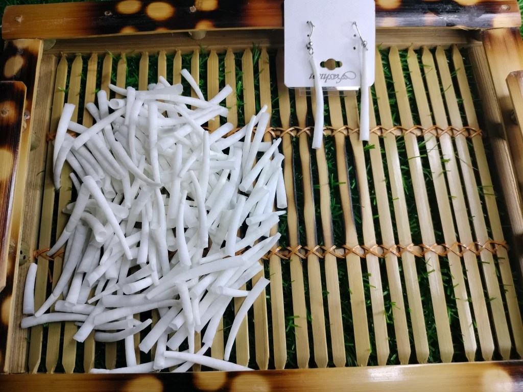 Smooth Dentalium Shells 1.25 To 1.5 Inches {2.2 Lbs} Sea Shells From