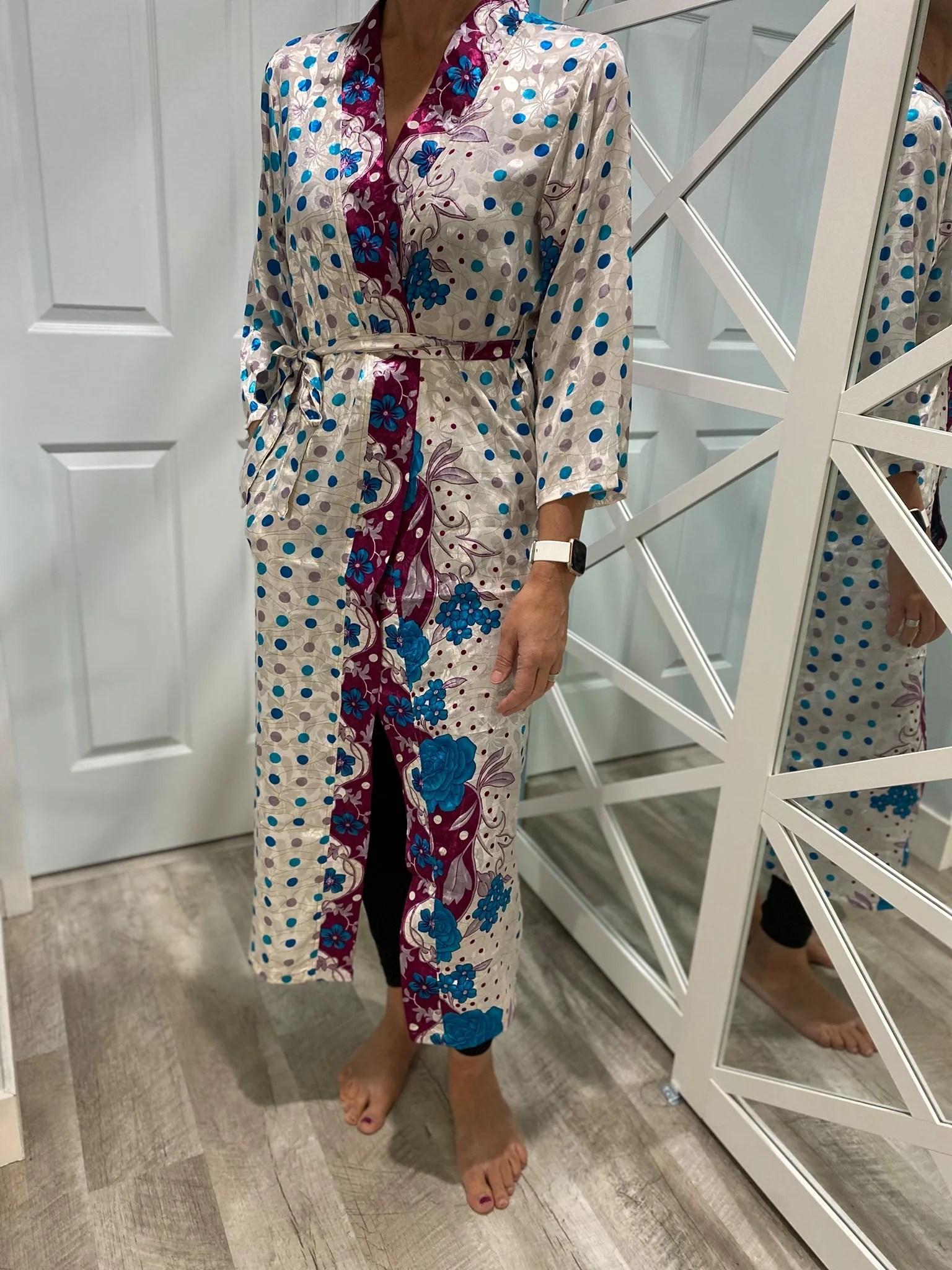 Robes Youth/Ladies Small Seatiful