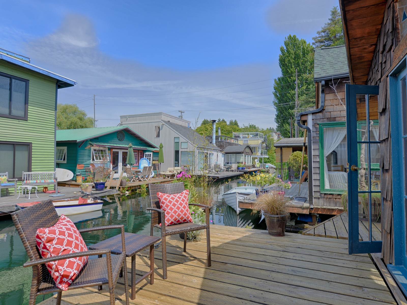 Sold on South Lake Union The Hobbit Houseboat SeattlebyDesign