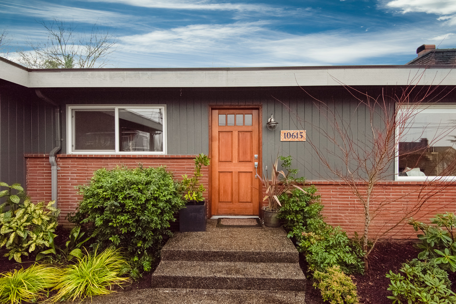 Lakeridge MidCentury SeattlebyDesign Condos & Lofts, Houseboats