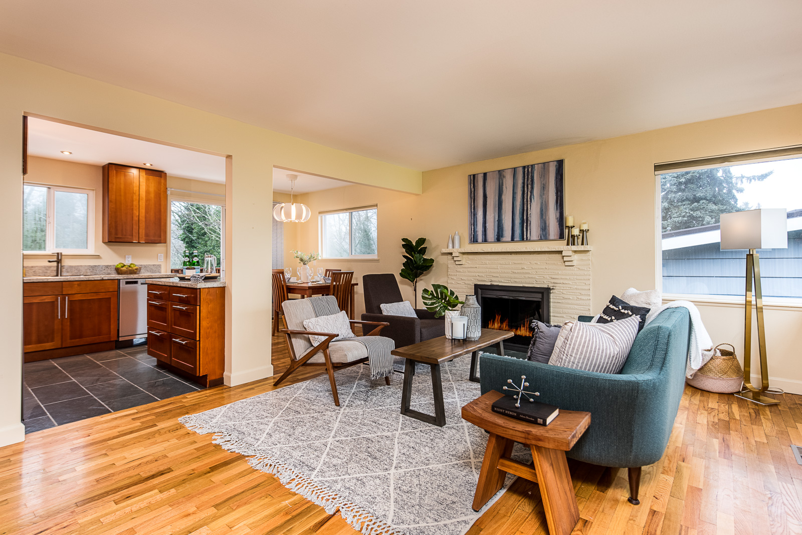 Lakeridge MidCentury SeattlebyDesign Condos & Lofts, Houseboats