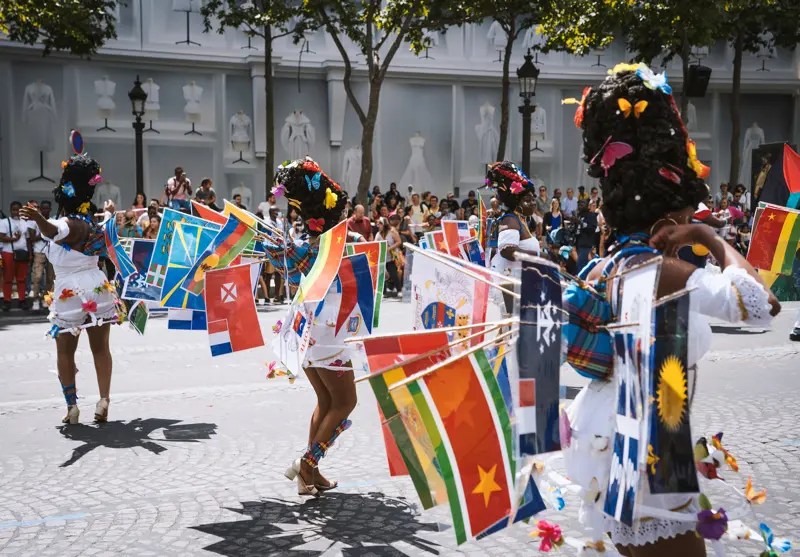 How to hide the browser scrollbar using CSS sebhastian