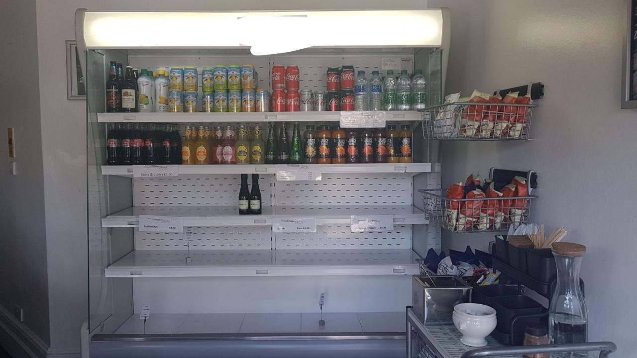 Multideck 1600mm only one year old, very good working order Second Hand Catering Equipment CM1