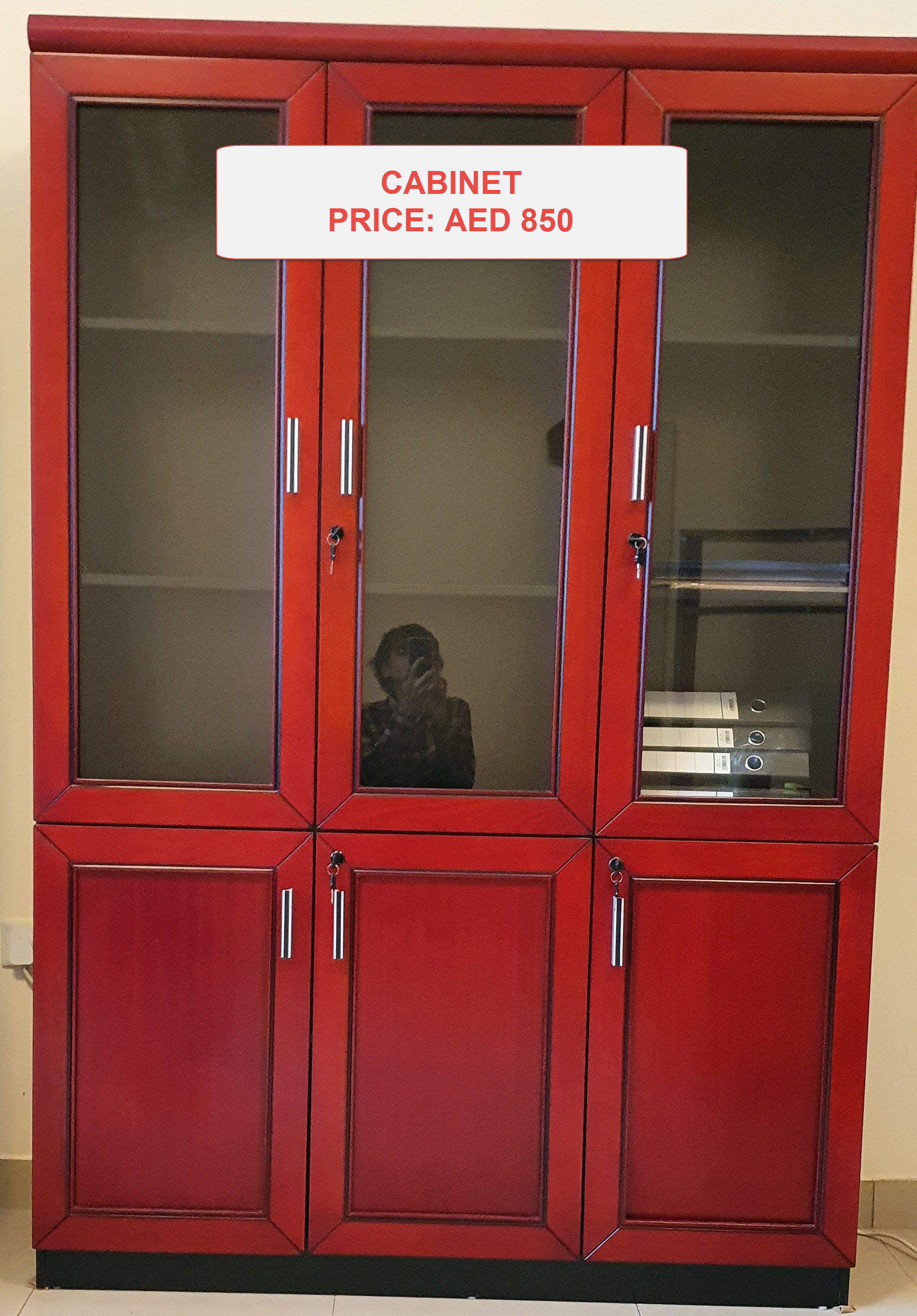 Glass Kitchen. Good condition.