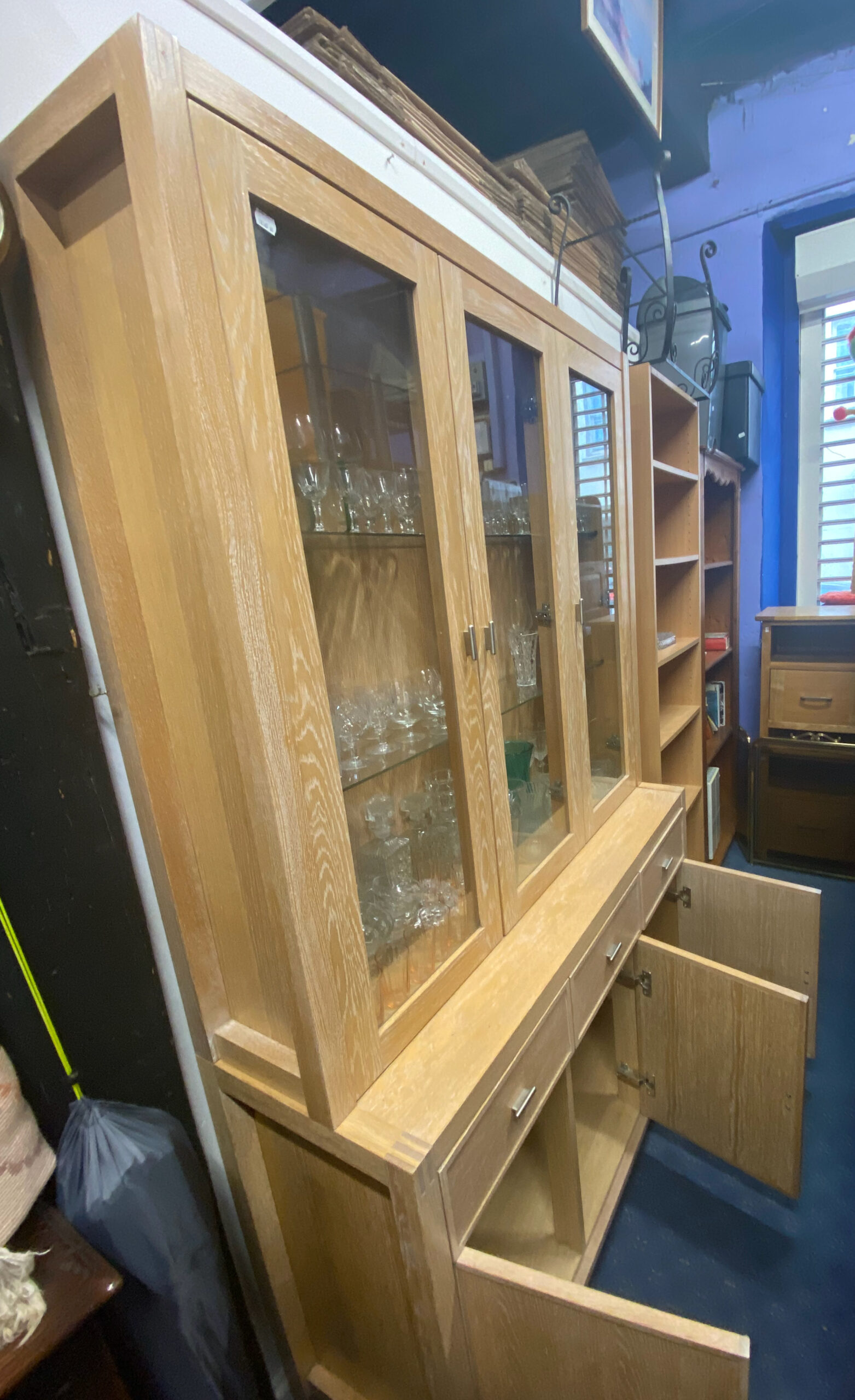 Display unit The 2nd Hand Shop