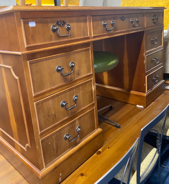 Leather Topped Desk (green leather) The 2nd Hand Shop