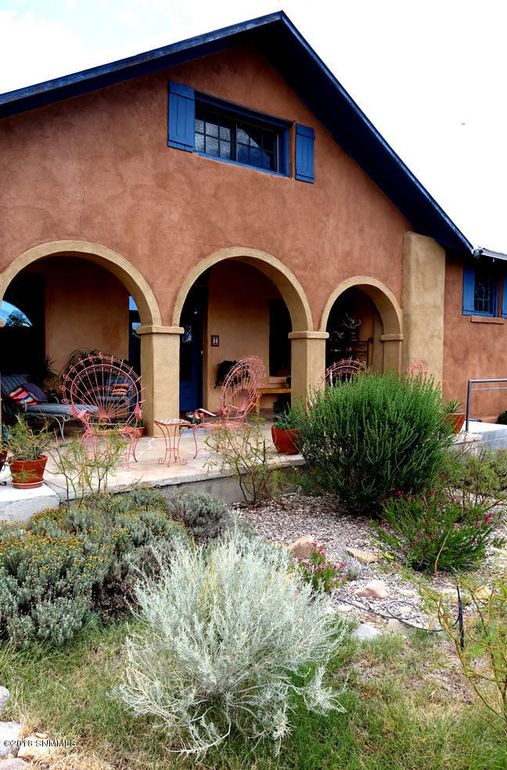 New Mexico School Transformed Into Residence With Amazing Views
