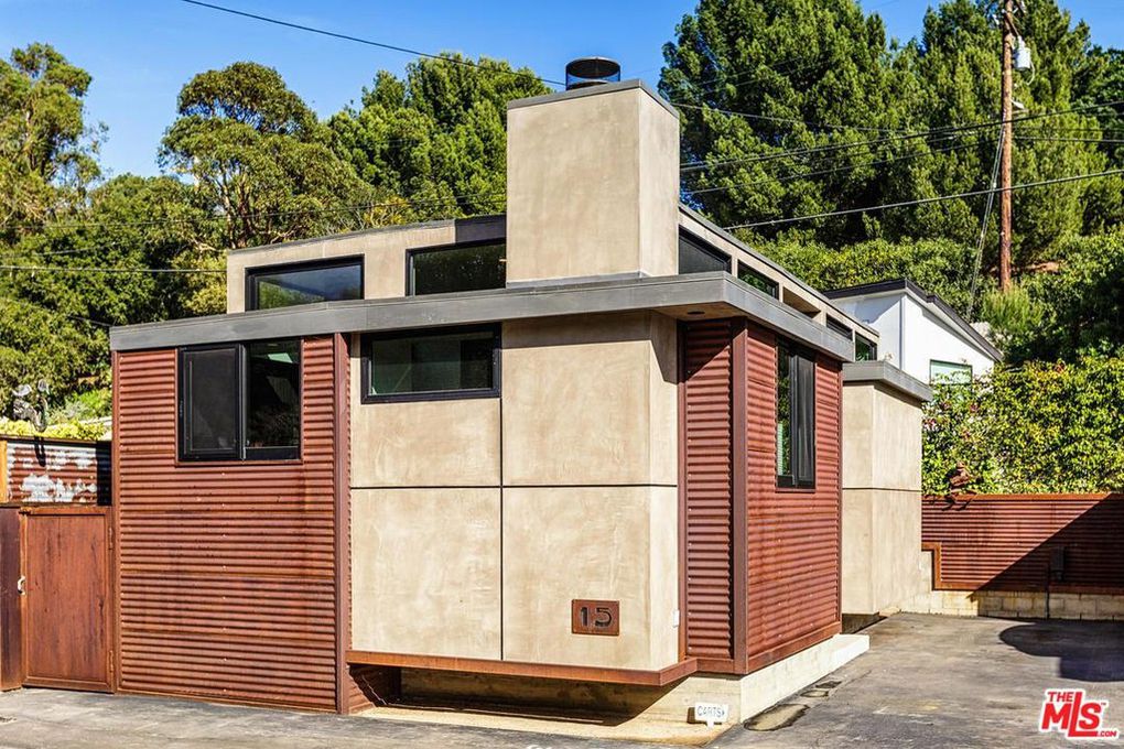Paradise Cove, Ready for a CloseUp Second Shelters