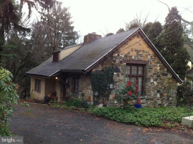 Rose Valley Property Offers Historical Arts & Crafts Twofer