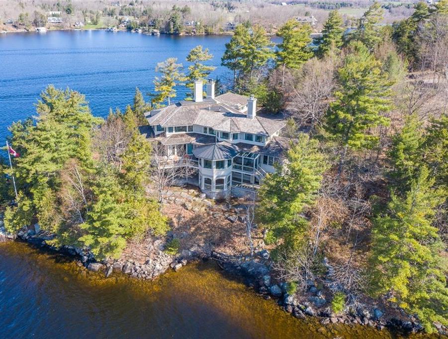 O, Canada! Muskoka Offers Luxe, Lakeside Living Second Shelters
