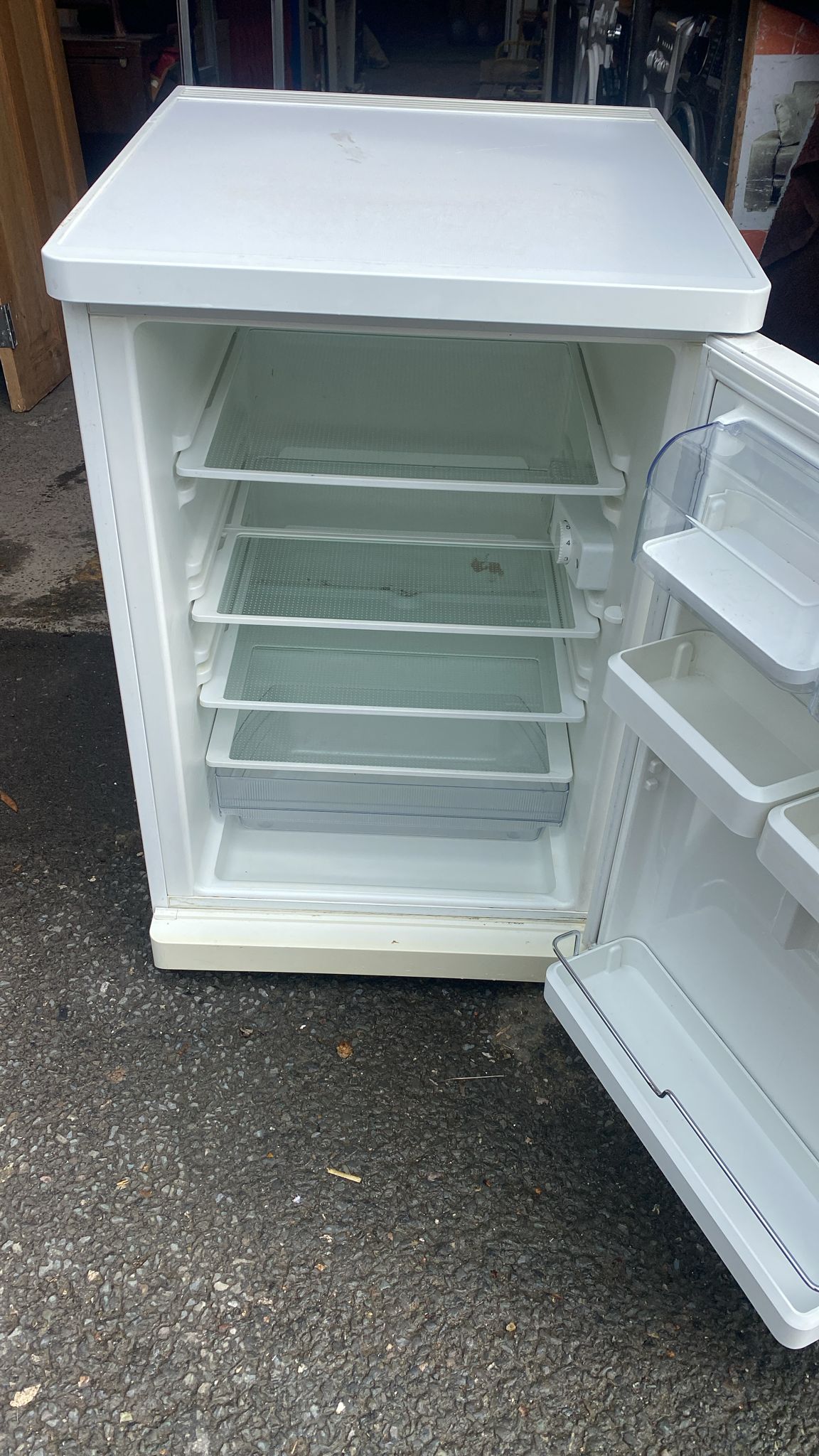 Small Bosch undercounter larder fridge Second Time Around